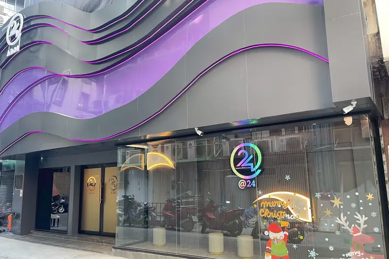 @24 Massage 店門口外觀(澎蓬)