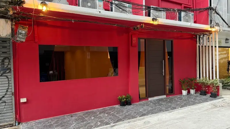 Aiyume Nuru Bangkok 店门口外观（澎蓬）