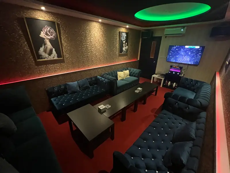 Club Gems Karaoke Bar & Lounge KTV 包廂(澎蓬)
