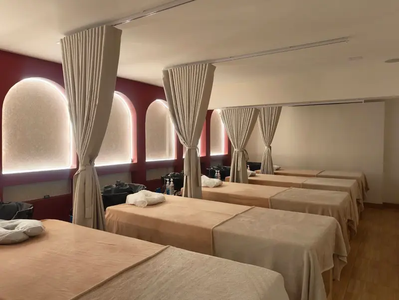Deluxe Massage 按摩房(澎蓬)