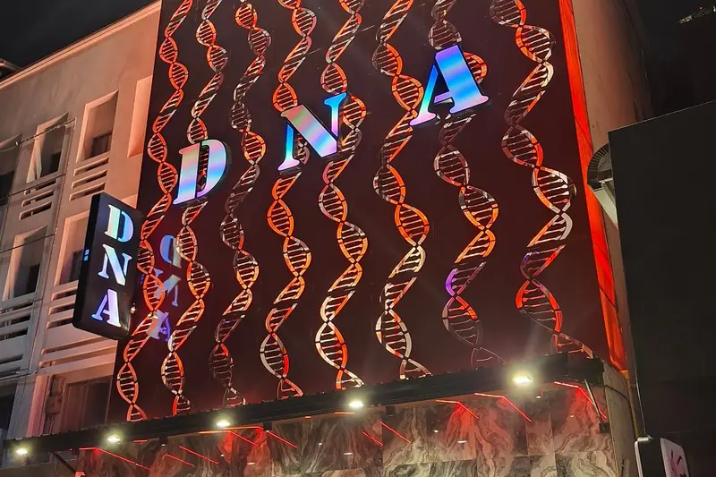 DNA Massage 店門口外觀（通羅）