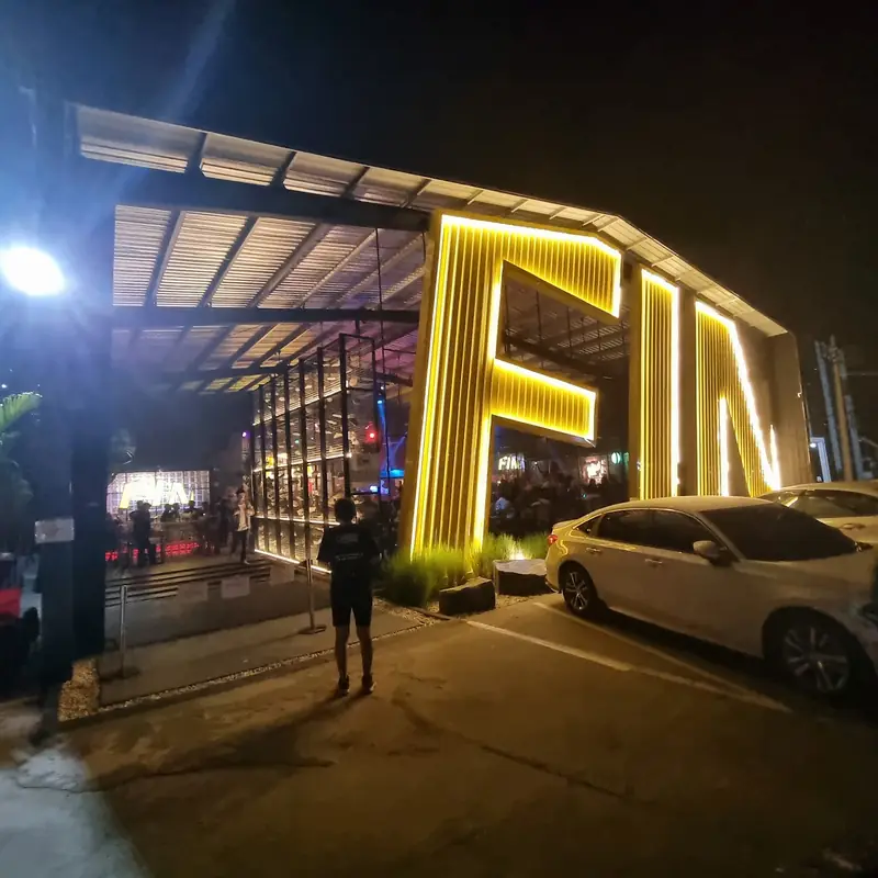 Fin Pattaya 店門口外觀(芭提雅三路)