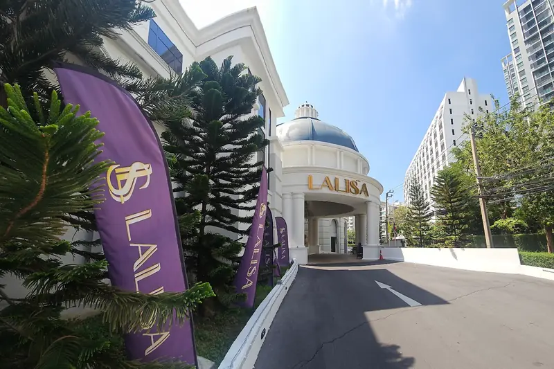 Lalisa Luxury Massage 店門口外觀(素提訕)