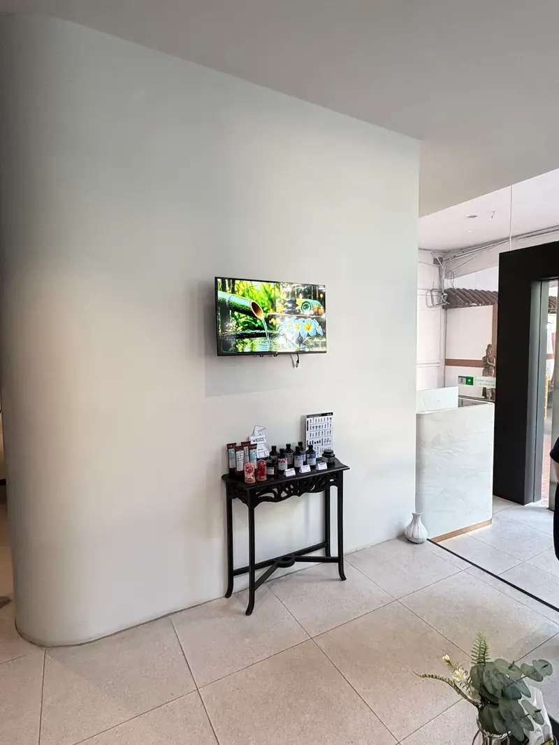 Miu Miu Salon 酒吧內景(澎蓬)