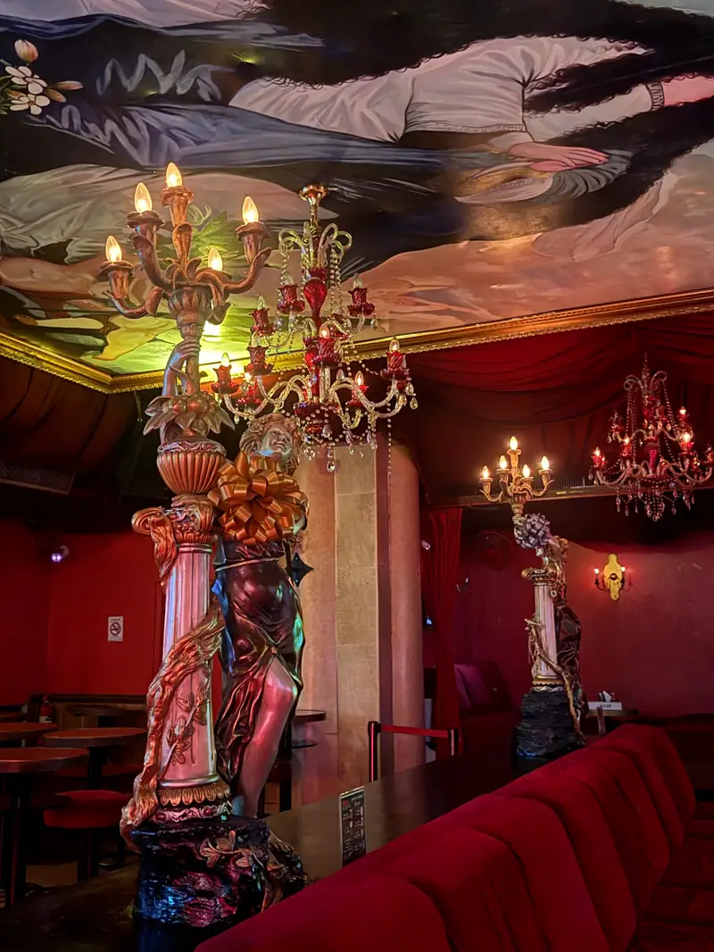 Mixx Club Bangkok 店內大廳(水門)