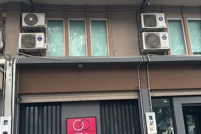 Office Club Spa 店門口外觀(清邁)