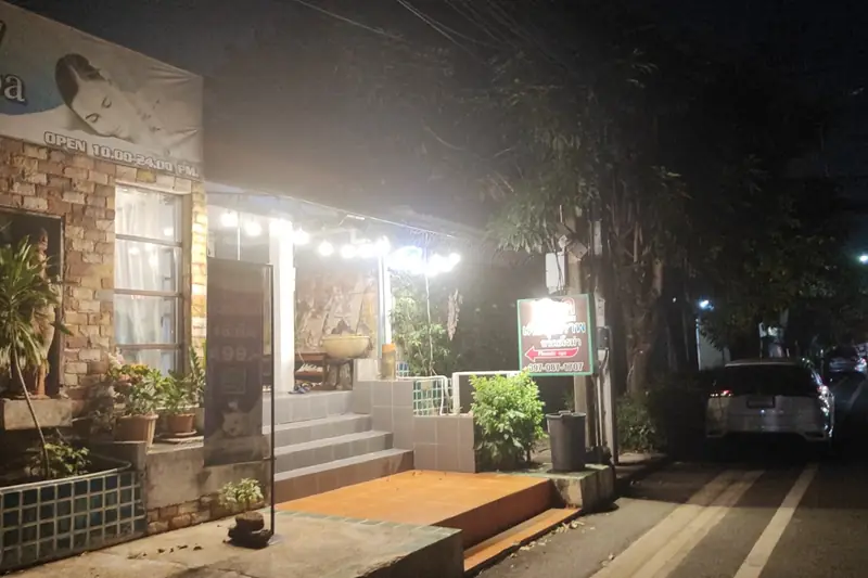 Phoenix Spa 店門口外觀(曼谷)