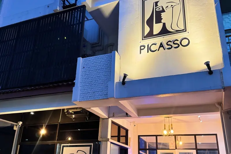Picasso Bangkok 店門口外觀（阿索克）