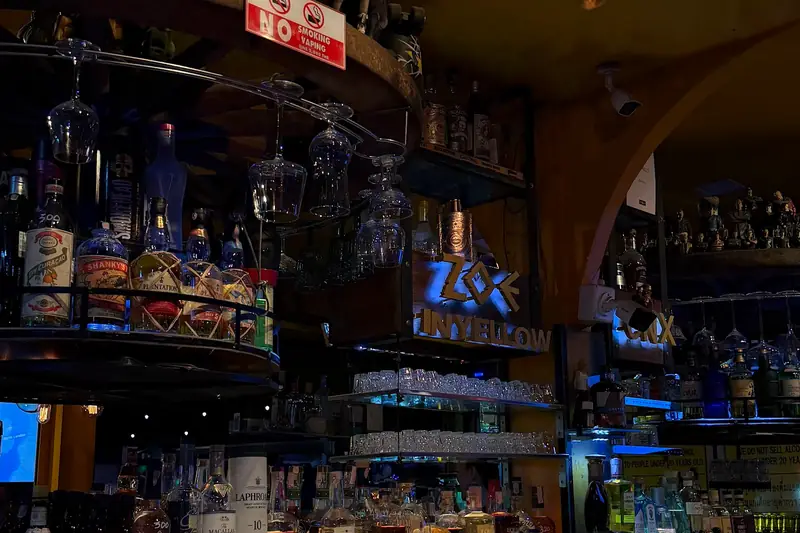Zoe in Yellow 店內大廳(古城)